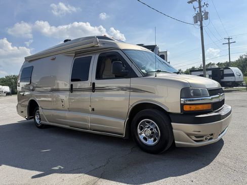 Used 2012 Chevrolet Express 3500 Extended w/ Power Package RWD image 2