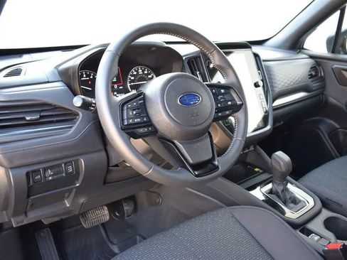 Used 2025 Subaru Forester Premium w/ Convenience Package #1 AWD/4WD image 11