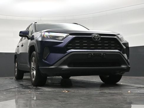 Used 2025 Toyota RAV4 XLE AWD/4WD image 26