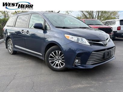Used 2020 Toyota Sienna XLE