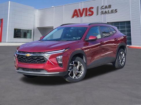 Used 2025 Chevrolet Trax LT w/ LT Convenience Package FWD image 1
