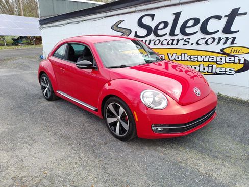 Used 2012 Volkswagen Beetle 2.0T image 2