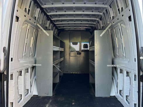Used 2022 Mercedes-Benz Sprinter 2500 image 62