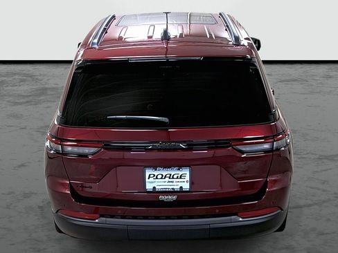 New 2026 Jeep Grand Cherokee Limited w/ Limited Altitude Package AWD/4WD image 3