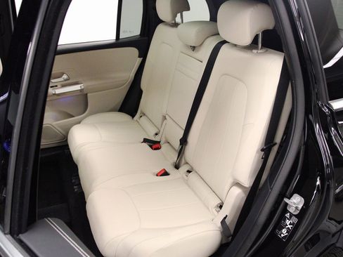 Certified 2025 Mercedes-Benz GLB 250 4MATIC image 20