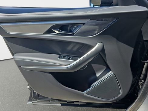 Used 2025 Jaguar F-PACE R-Dynamic S AWD/4WD image 27