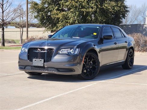 Used 2021 Chrysler 300 Touring w/ Sport Appearance Package image 1