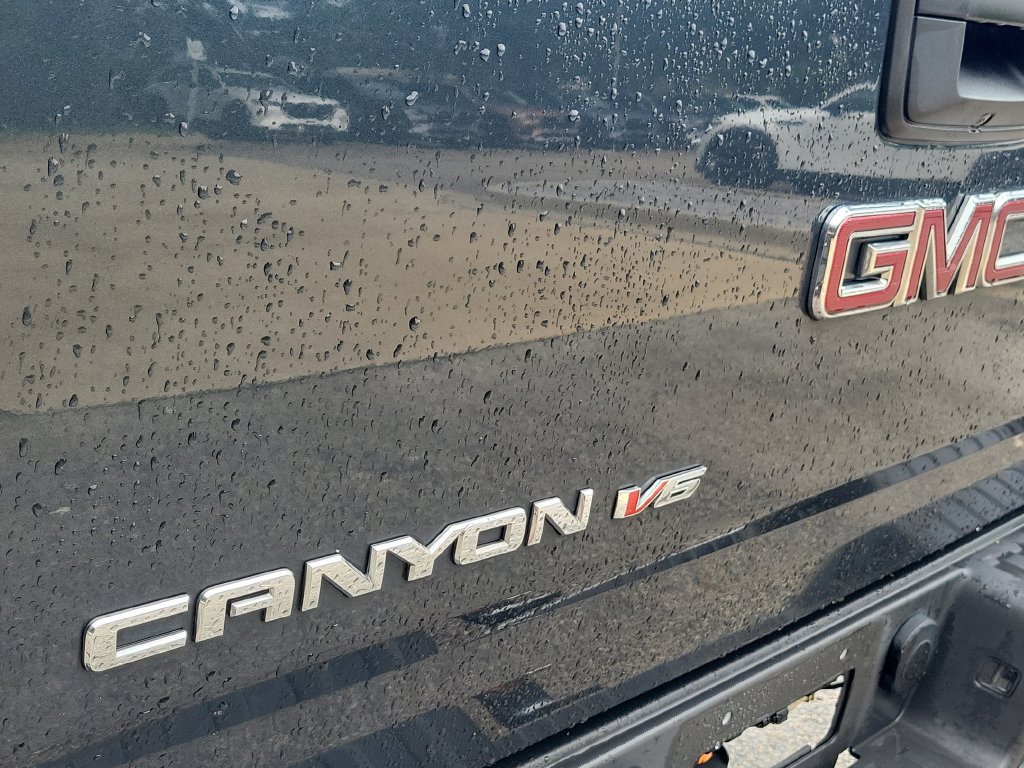 Used 2020 GMC Canyon SLE w/ Elevation Edition RWD image 7