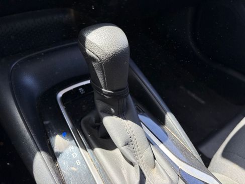 Used 2020 Toyota Corolla LE FWD image 9