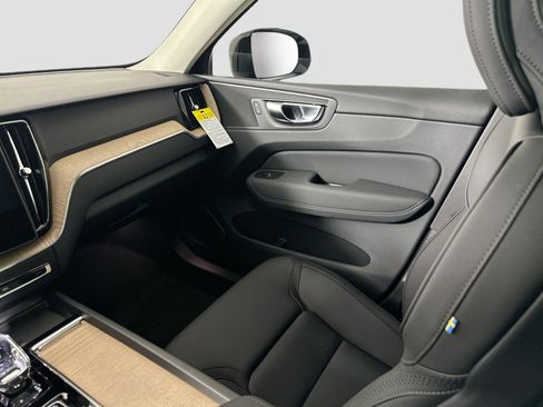New 2026 Volvo XC60 B5 Core image 24