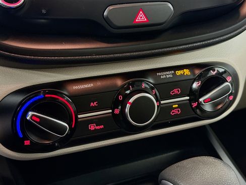 Used 2020 Kia Soul S image 17