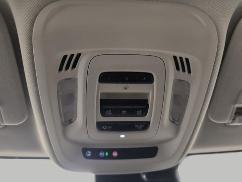 Used 2023 Buick Envision Essence w/ Technology Package I AWD/4WD image 18