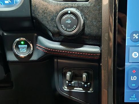 Used 2024 Ford Expedition Limited RWD image 40
