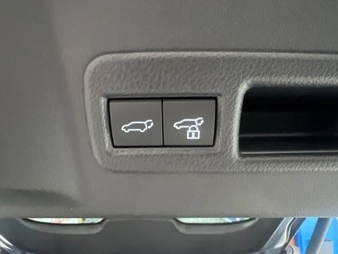 New 2026 Subaru Solterra AWD/4WD image 9