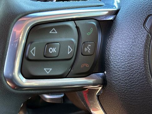 Used 2023 Jeep Wrangler Unlimited Sahara w/ Cold Weather Group AWD/4WD image 17