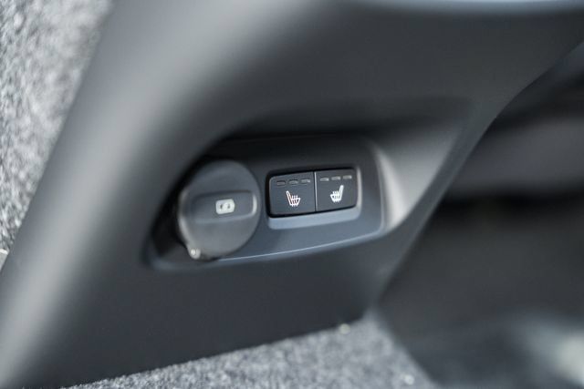 New 2026 Volvo XC40 B5 Ultra w/ Climate Package AWD/4WD image 34