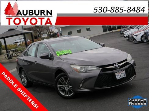 Used 2016 Toyota Camry SE image 1