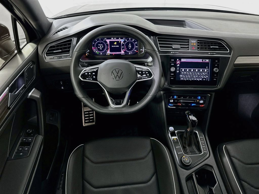Used 2022 Volkswagen Tiguan SEL R-Line AWD/4WD image 22
