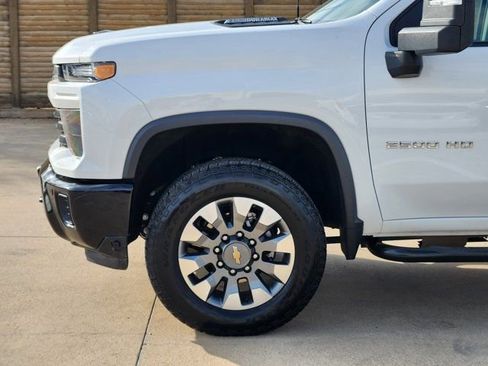 Used 2025 Chevrolet Silverado 2500 Custom w/ Custom Value Package image 14