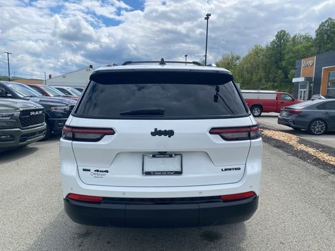 Certified 2023 Jeep Grand Cherokee L Limited w/ Black Appearance Package AWD/4WD image 3