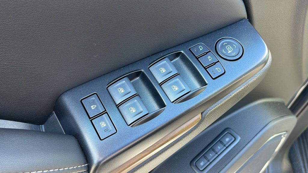 Used 2020 GMC Yukon XL Denali w/ Open Road Package AWD/4WD image 21
