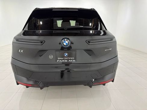Certified 2025 BMW iX xDrive50 AWD/4WD image 4