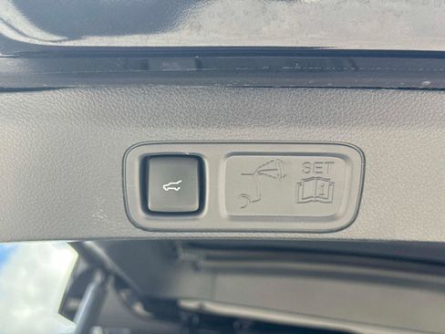 Used 2024 Lincoln Navigator Reserve AWD/4WD image 12