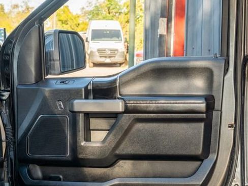 Used 2019 Ford F150 Platinum w/ Equipment Group 701A Luxury image 44