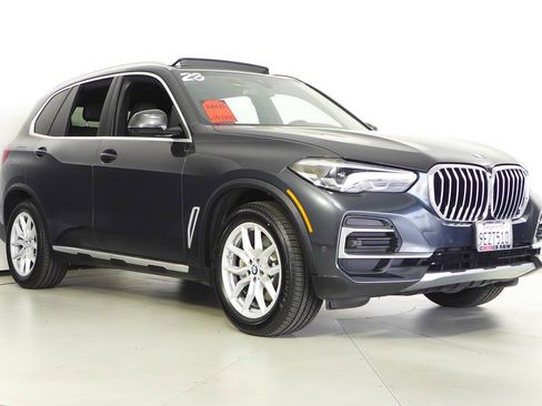 Used 2023 BMW X5 xDrive40i w/ Parking Assistance Package image 4