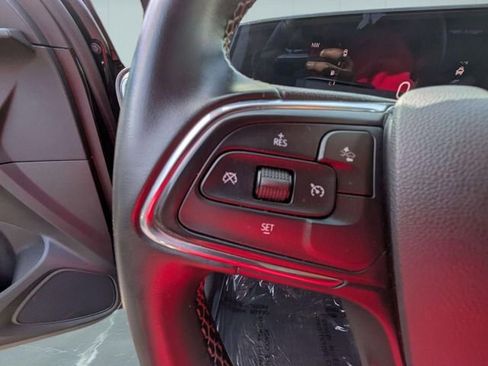 Used 2025 Buick Encore GX Preferred FWD image 19