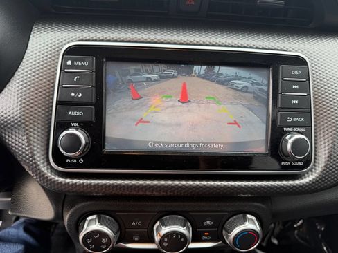 Used 2018 Nissan Kicks S image 16