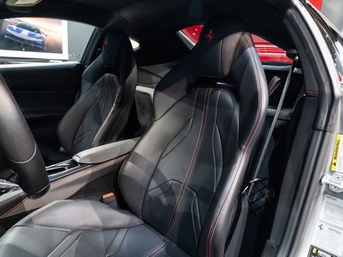 Used 2020 Ferrari 812 Superfast RWD image 4