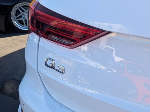 Used 2021 Audi Q3 2.0T Premium w/ Convenience Package image 5