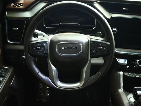 Used 2024 GMC Sierra 1500 Denali w/ Denali Reserve Package AWD/4WD image 12