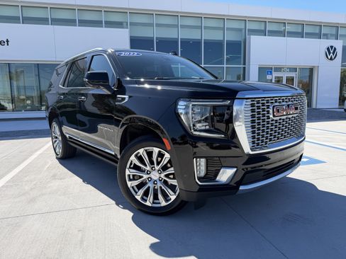 Used 2022 GMC Yukon Denali image 1