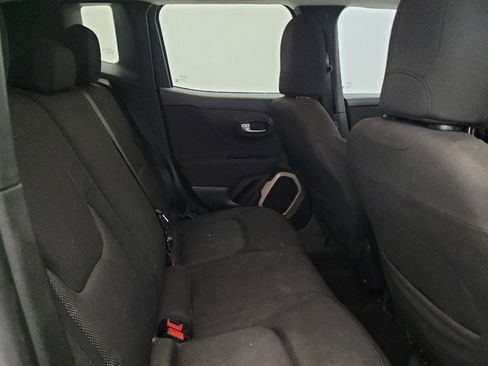 Used 2015 Jeep Renegade Latitude image 19