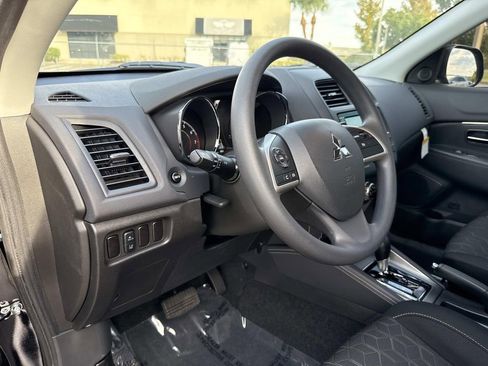Used 2025 Mitsubishi Outlander Sport ES image 20