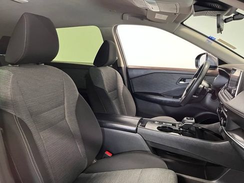 Used 2023 Nissan Rogue SV FWD image 10
