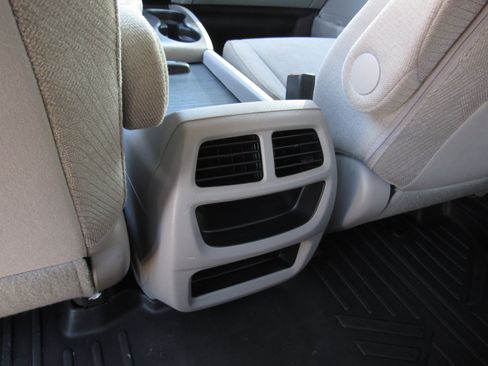 Used 2016 Honda Pilot LX image 13