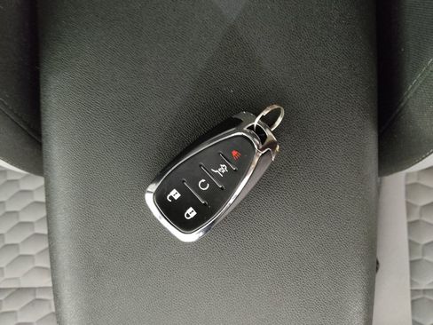 Used 2021 Chevrolet Equinox LS w/ LS Convenience Package FWD image 32