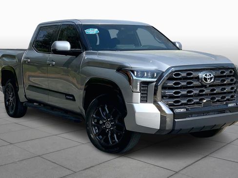 Used 2023 Toyota Tundra Platinum image 3