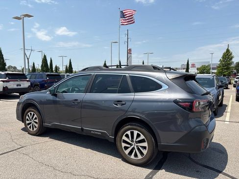 Used 2022 Subaru Outback Premium AWD/4WD image 6