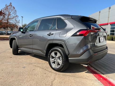 Used 2025 Toyota RAV4 XLE image 8