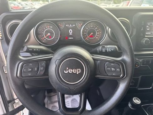 Used 2018 Jeep Wrangler Unlimited Sport AWD/4WD image 19