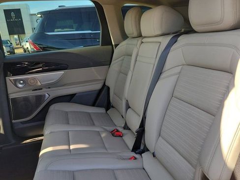 Certified 2025 Lincoln Nautilus Reserve AWD/4WD image 15