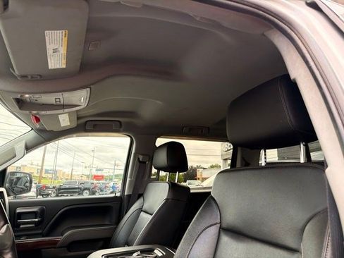 Used 2018 GMC Sierra 1500 SLT w/ SLT Premium Package AWD/4WD image 7