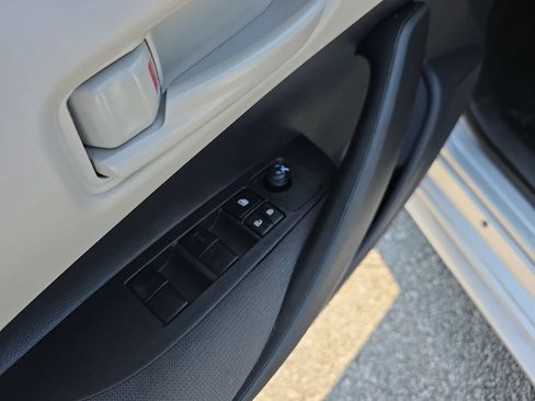 Used 2026 Toyota Corolla LE FWD image 18