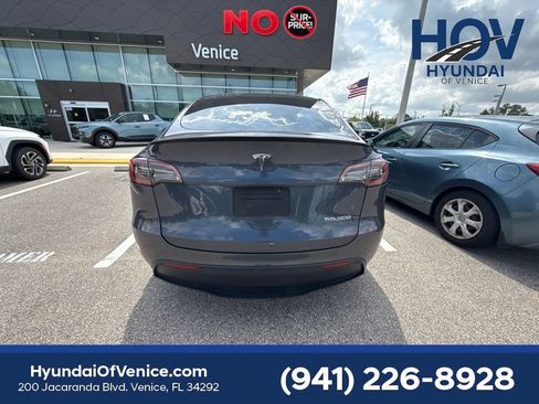Used 2022 Tesla Model Y Performance AWD/4WD image 10