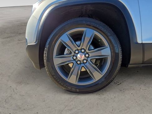 Used 2018 GMC Acadia SLT image 14