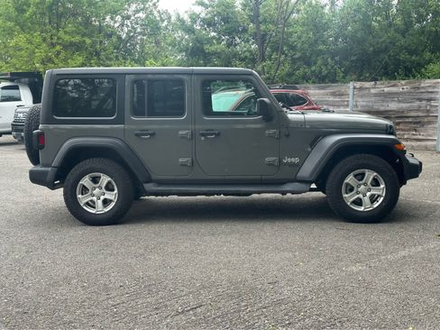 Used 2019 Jeep Wrangler Unlimited Sport S AWD/4WD image 8